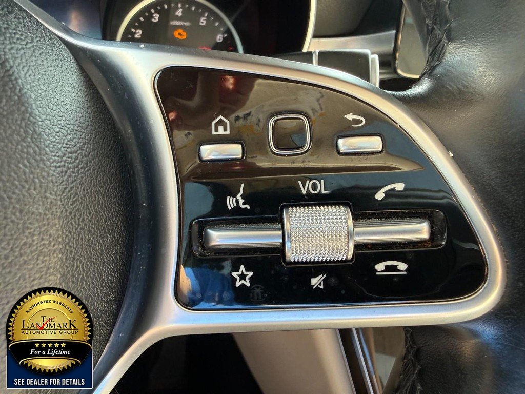 Used 2019 designo Diamond White Metallic Mercedes-Benz C 300 4MATIC® Sedan image 11