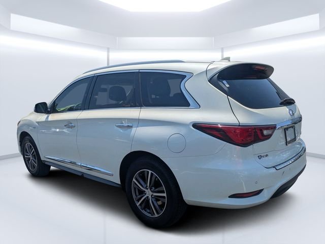 Used 2019 White INFINITI LUXE image 5