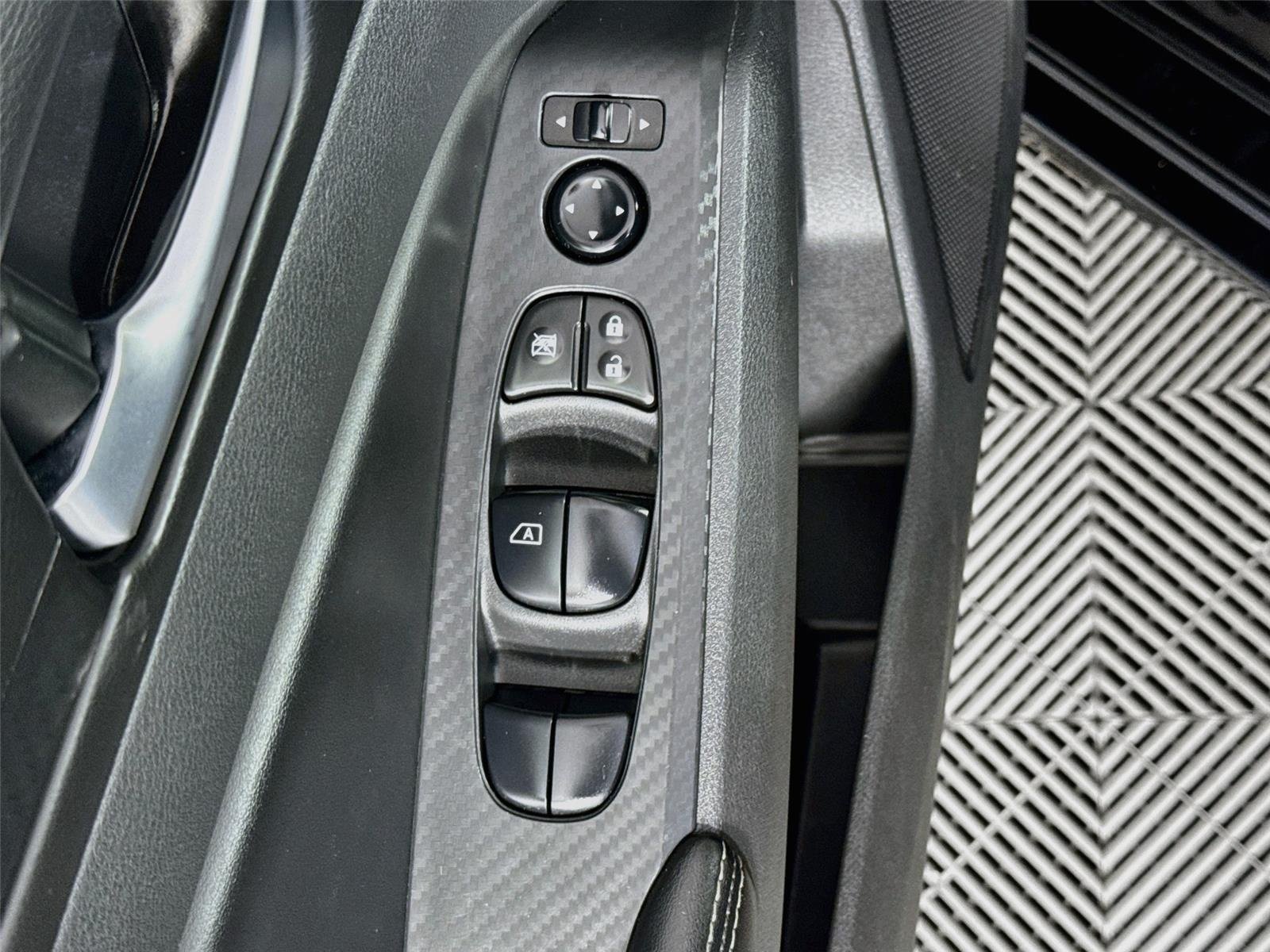 Used 2025 Super Black Nissan SV image 18