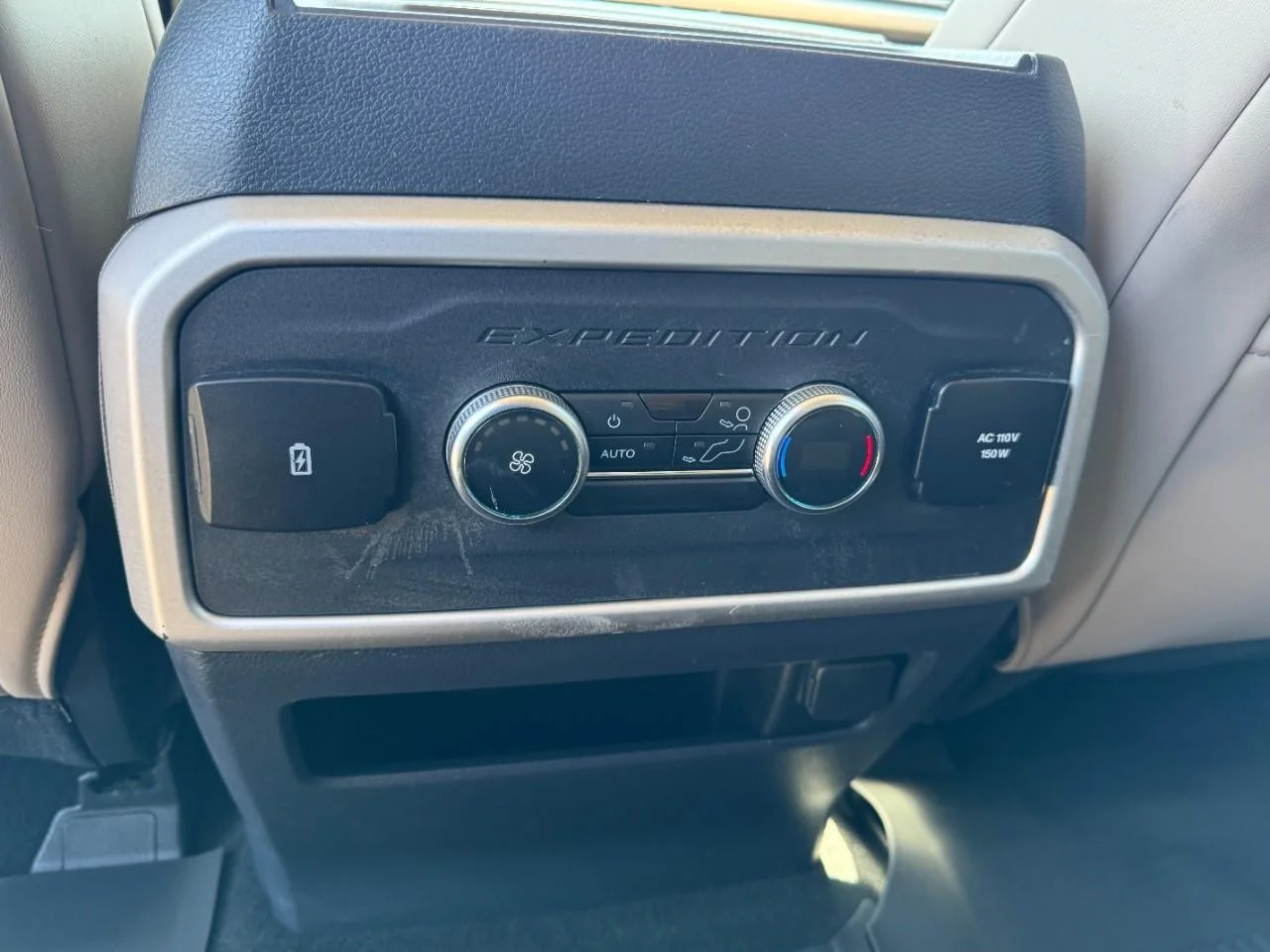 Used 2024 Agate Black Metallic Ford XLT 4x4 image 12