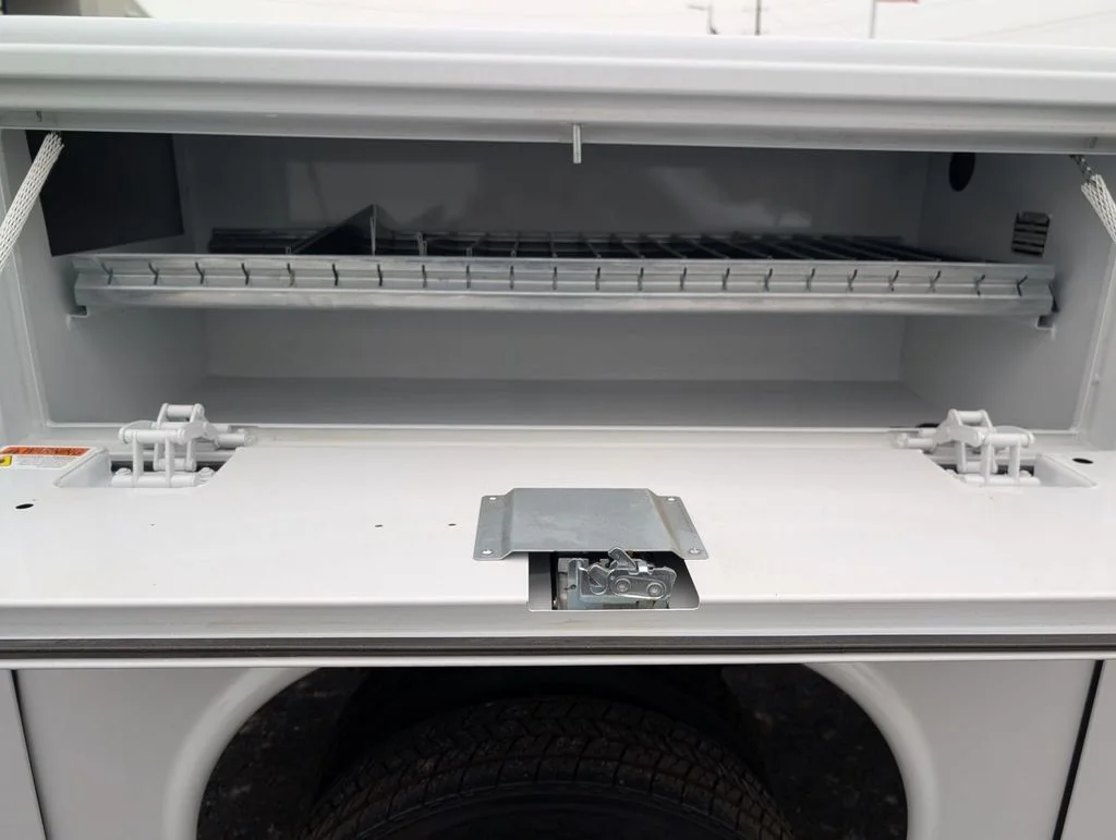 2025 Ford F-550 Super Duty Chassis Cab XL - Photo 23