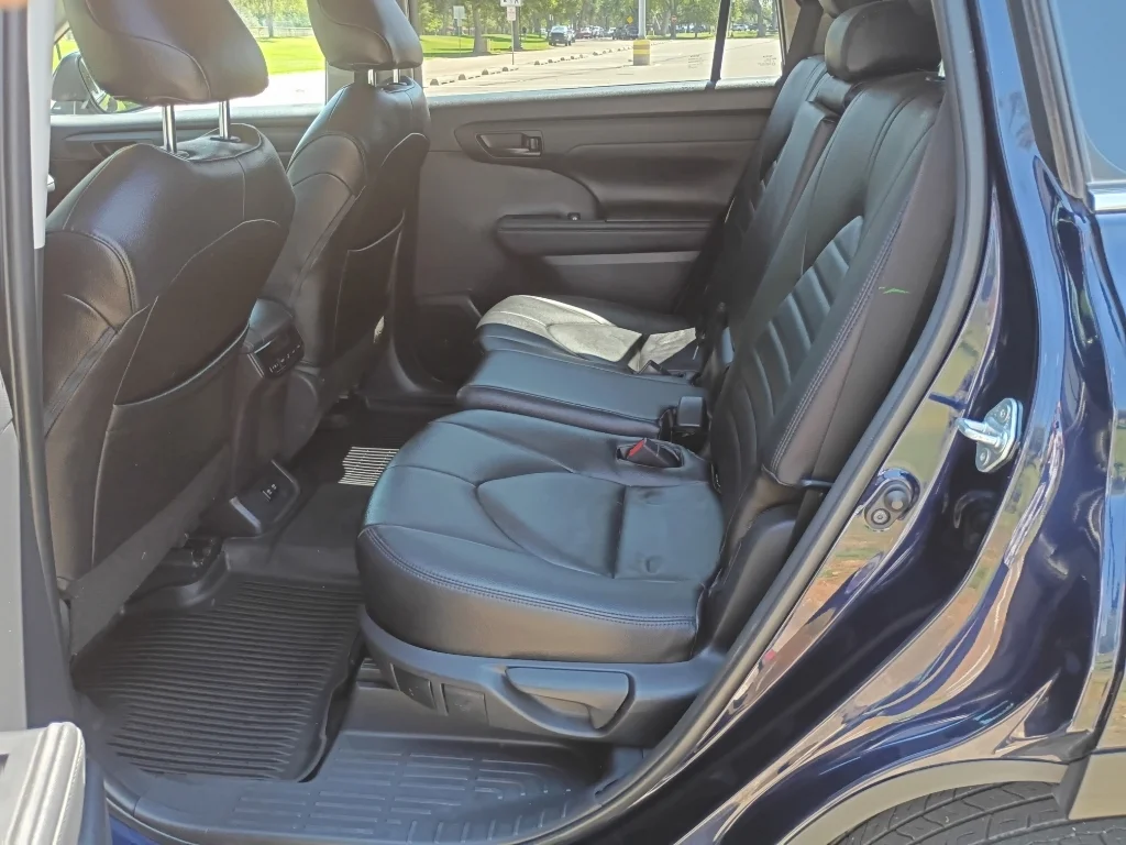 Used 2020 Blueprint Toyota LE image 21