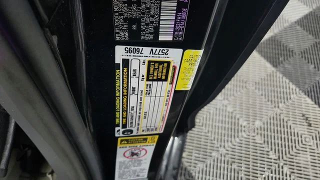 2014 Toyota Sienna L - Photo 22