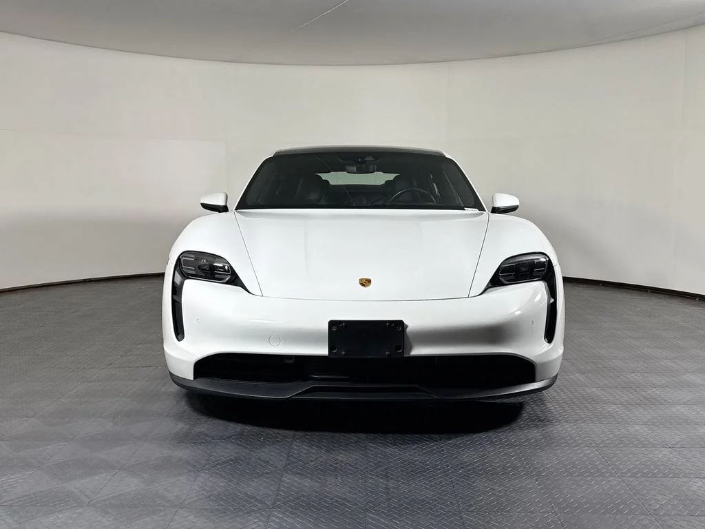 Used 2022 White Porsche  image 10