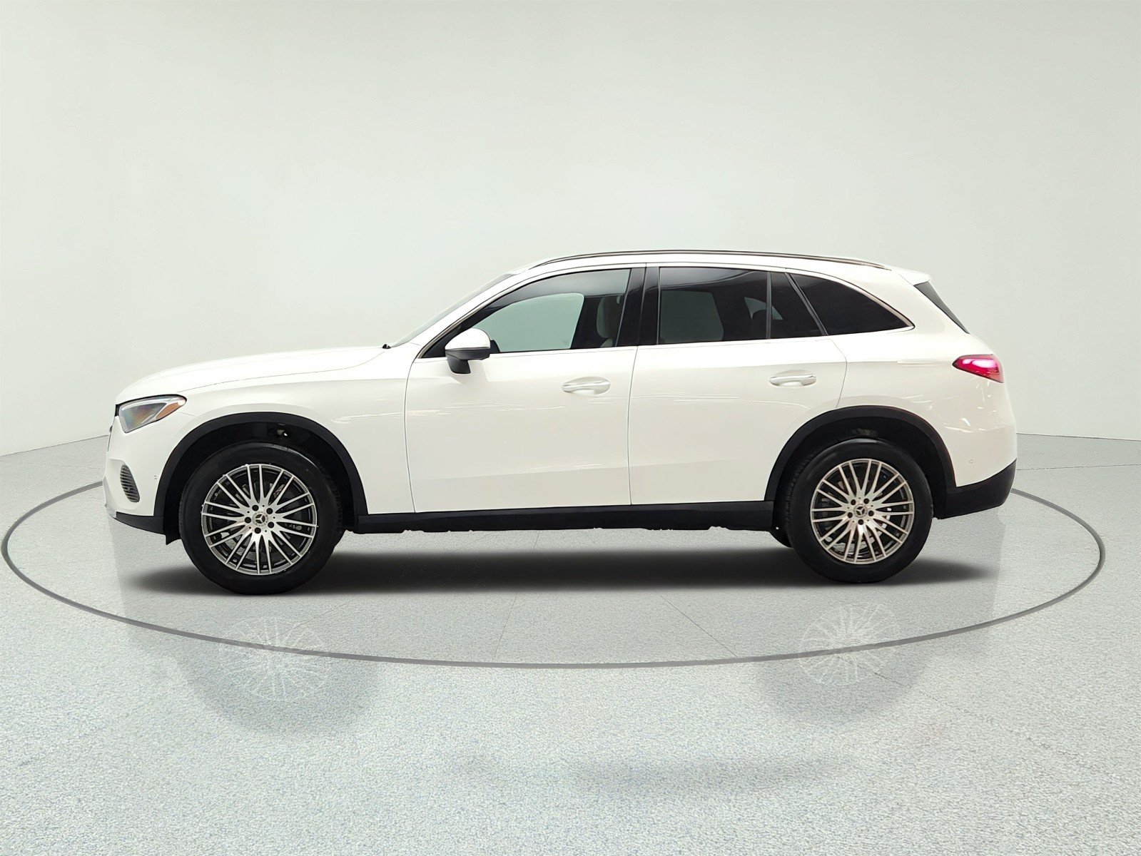 Certified Used 2026 Polar White Mercedes-Benz GLC 300 SUV image 8
