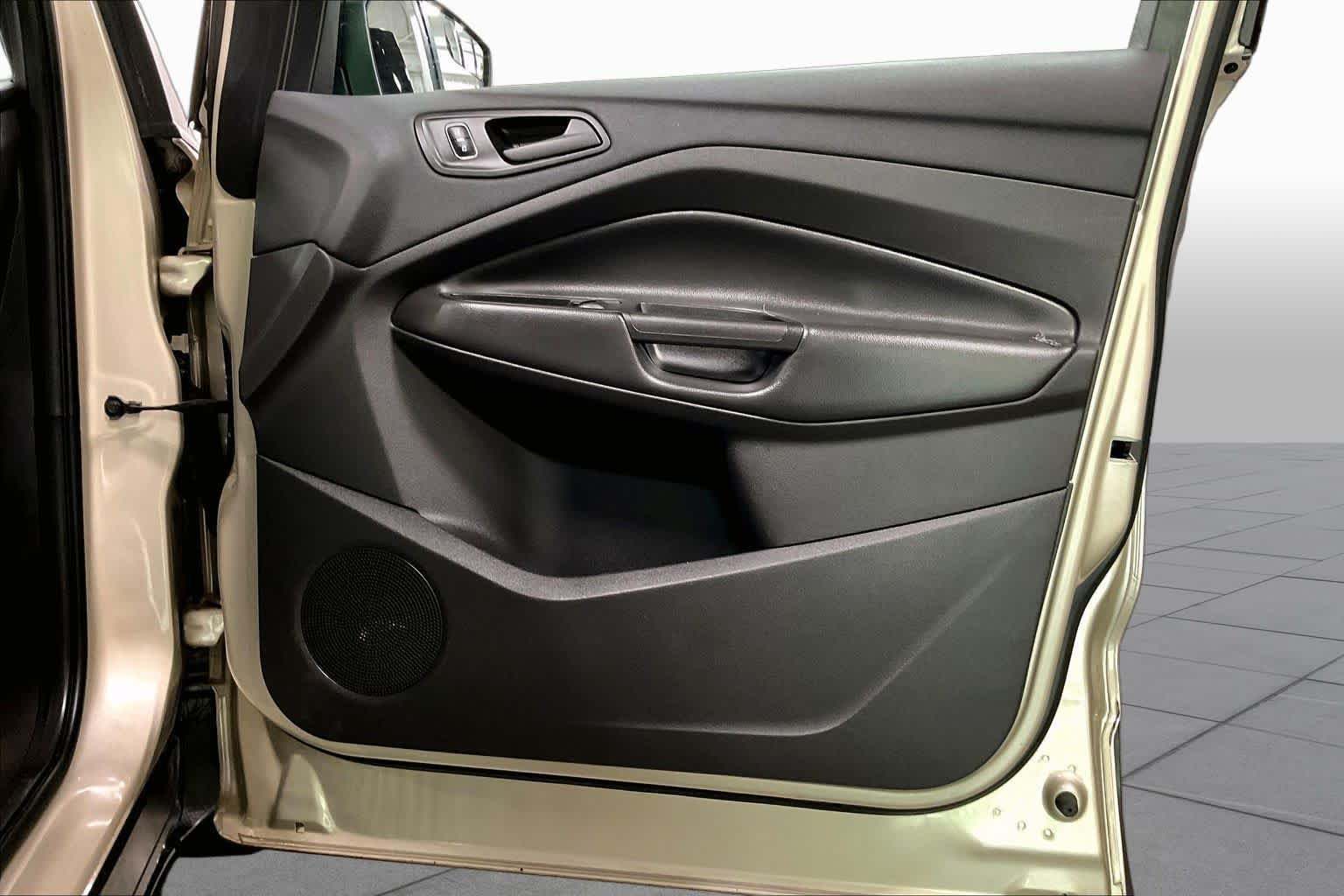 Used 2017 White Gold Metallic Ford S image 22