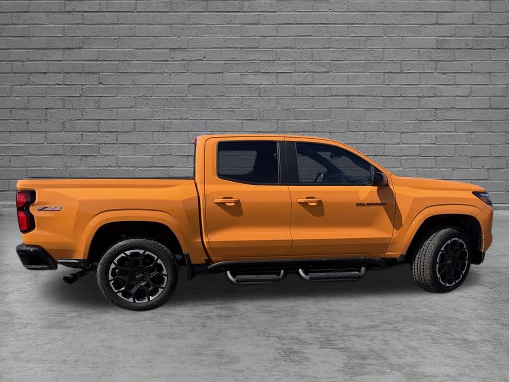 2026 Chevrolet Colorado Z71 - Photo 8