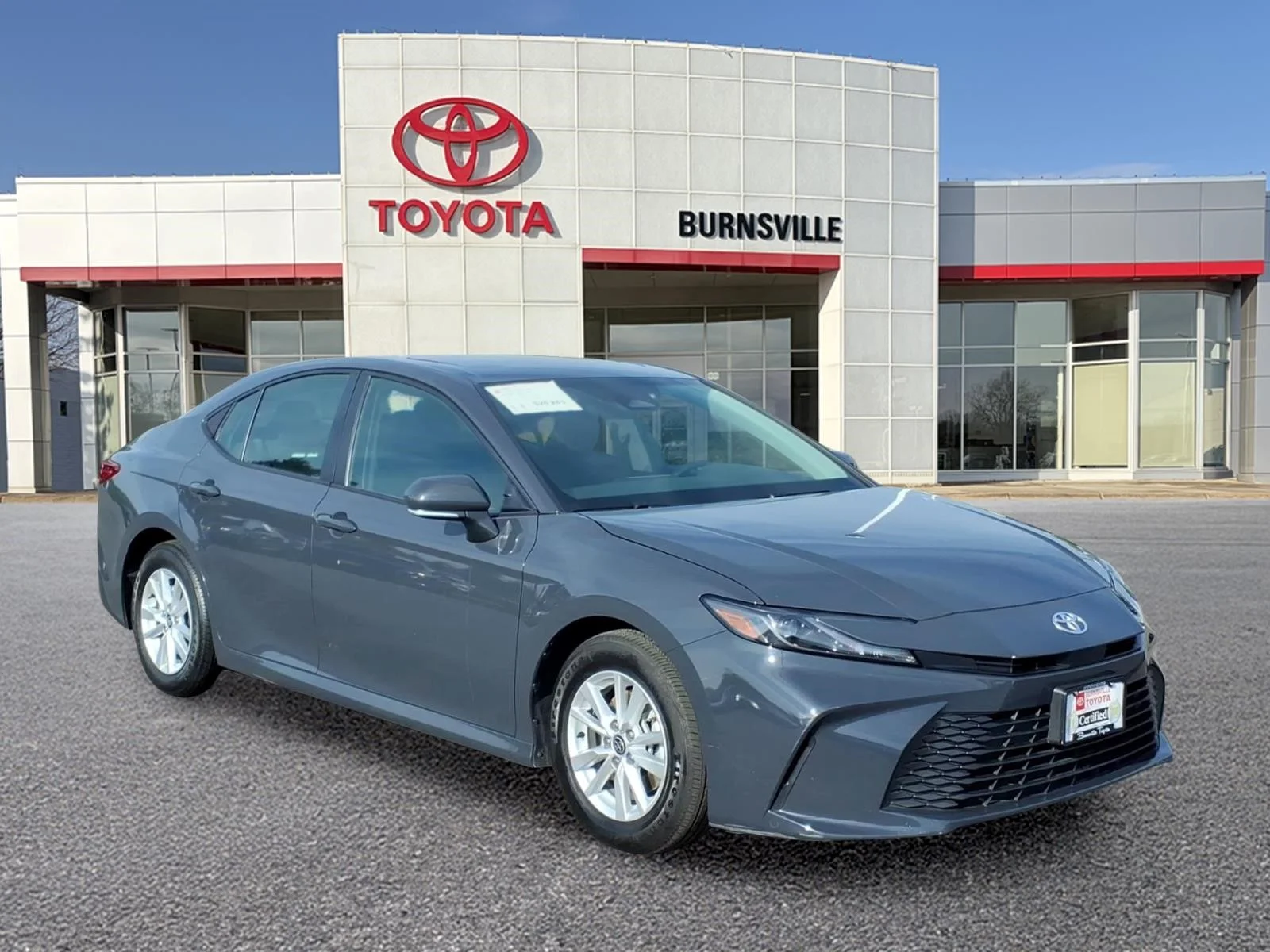 Certified Used 2025  Toyota LE image 1