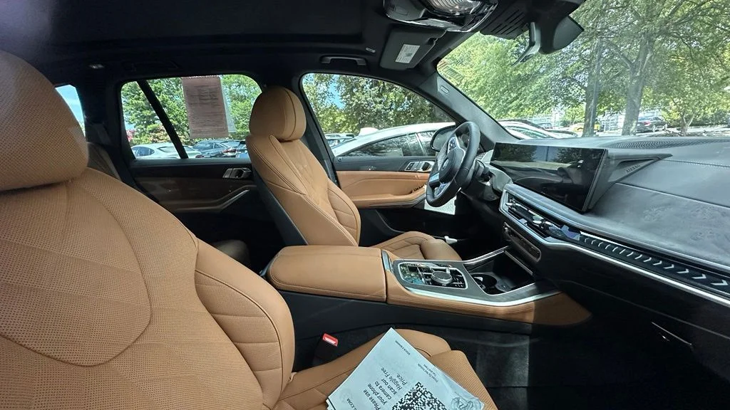 Certified Used 2026 Manhattan Green Metallic BMW xDrive40i image 5
