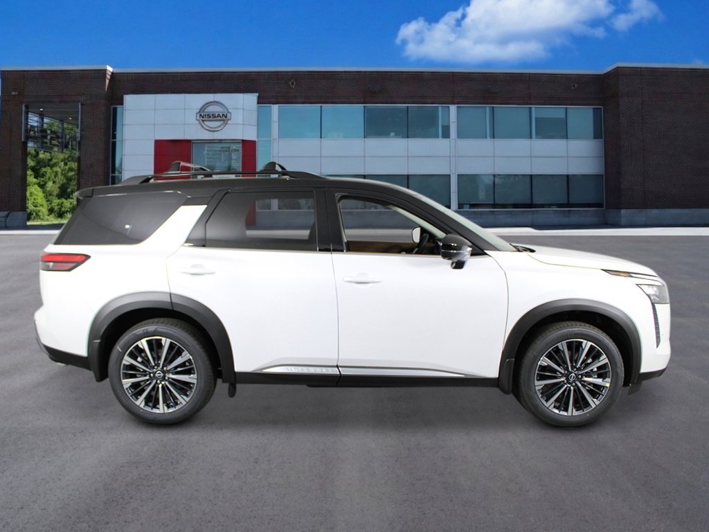 New 2026 Everest White Pearl Tricoat/Super Black Nissan Platinum image 6