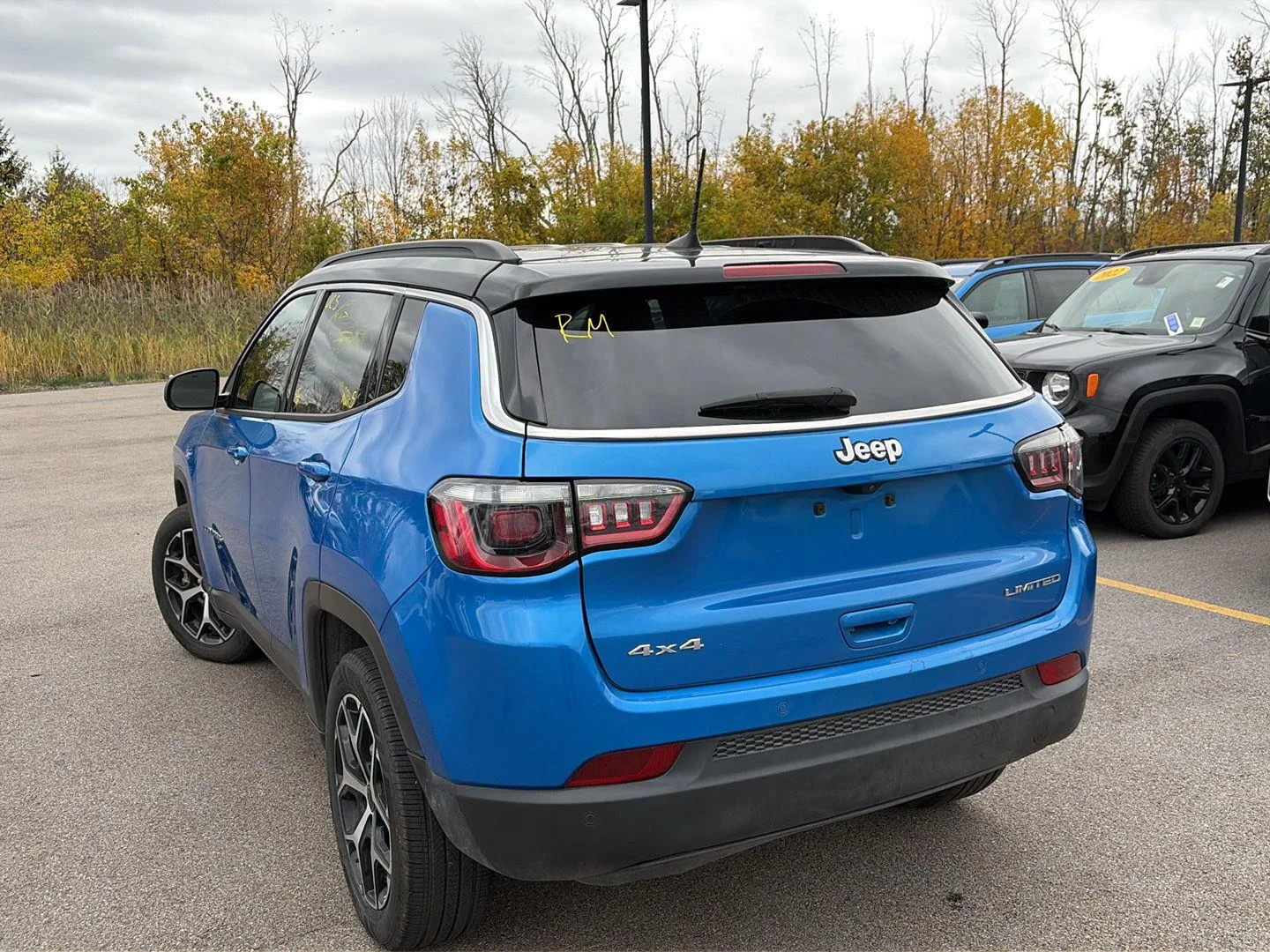Used 2025 Hydro Blue Pearlcoat Jeep Limited image 3