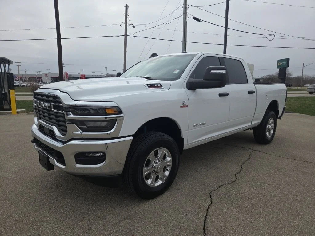 Used 2025 White Ram Big Horn image 3