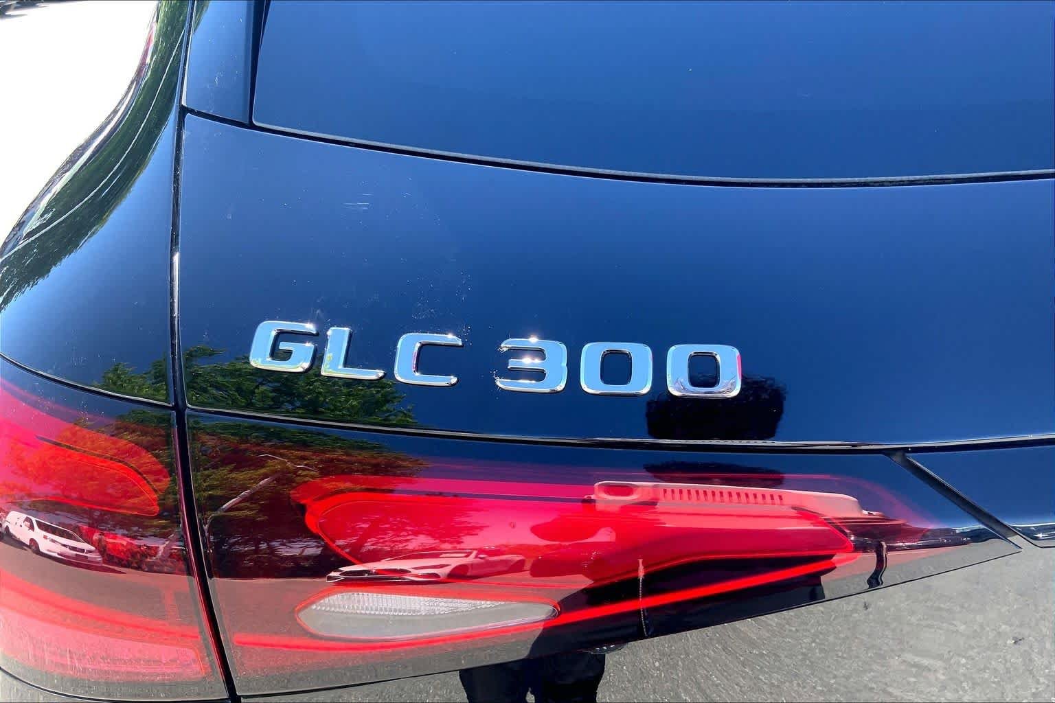 Certified Used 2026 Black Mercedes-Benz GLC 300 image 30