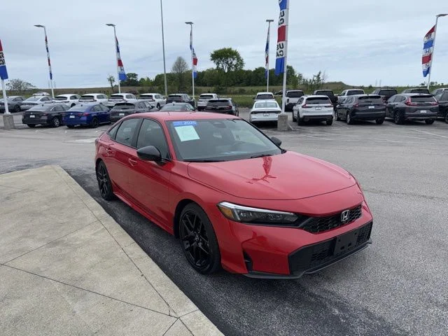Used 2025  Honda Sport image 3