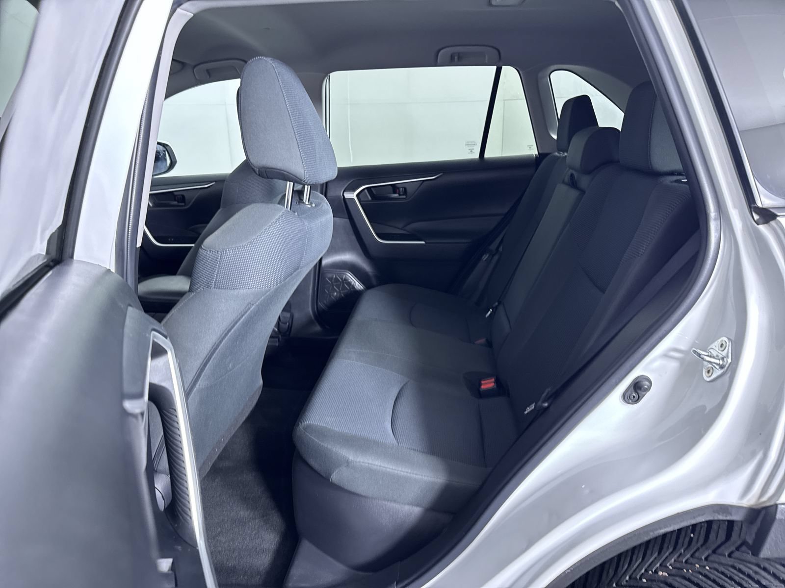 Used 2022 White Toyota Hybrid LE image 26
