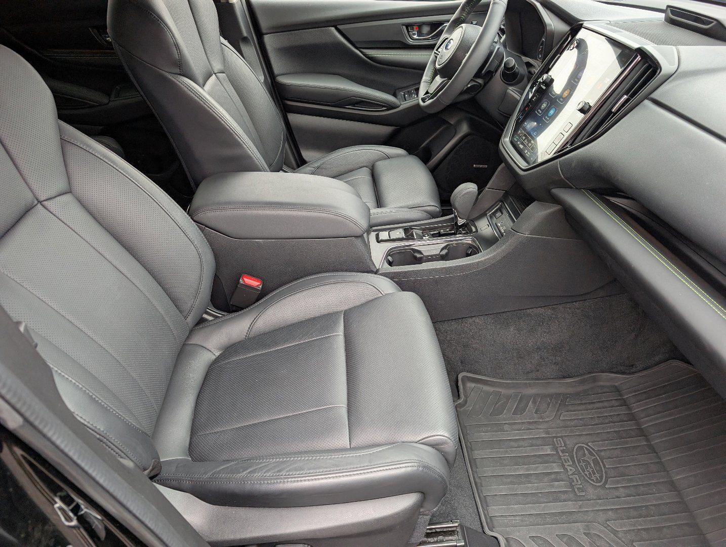 Used 2025 Crystal Black Silica Subaru Onyx Edition Touring image 11