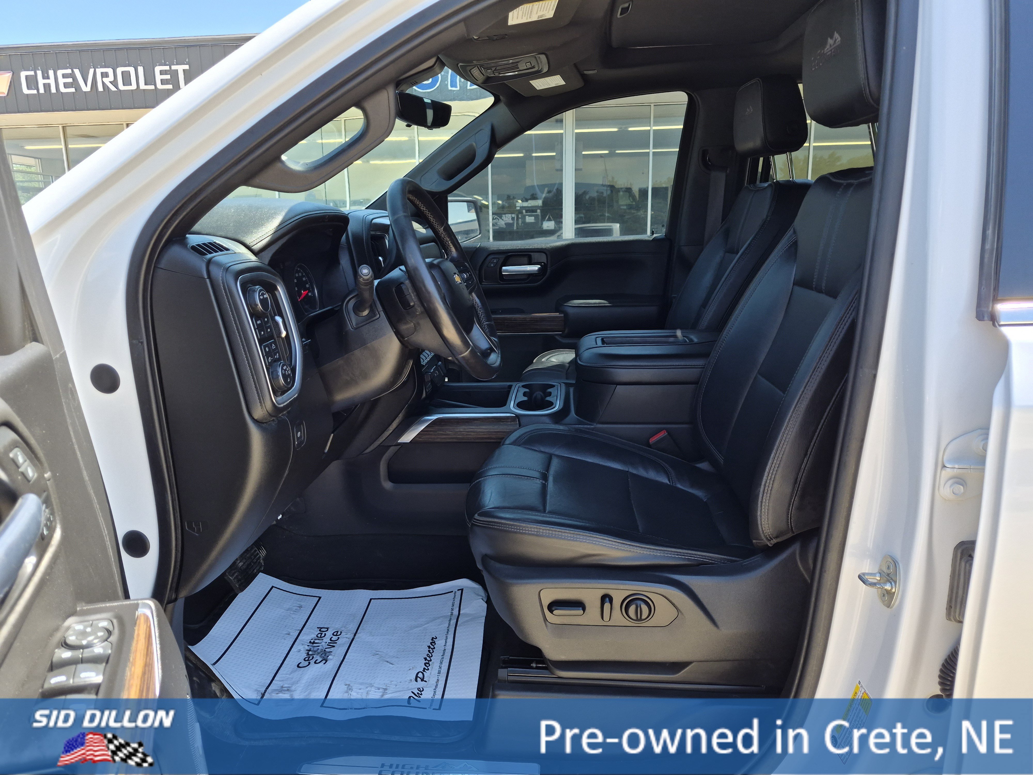 Used 2021 Iridescent Pearl Tricoat Chevrolet High Country image 3
