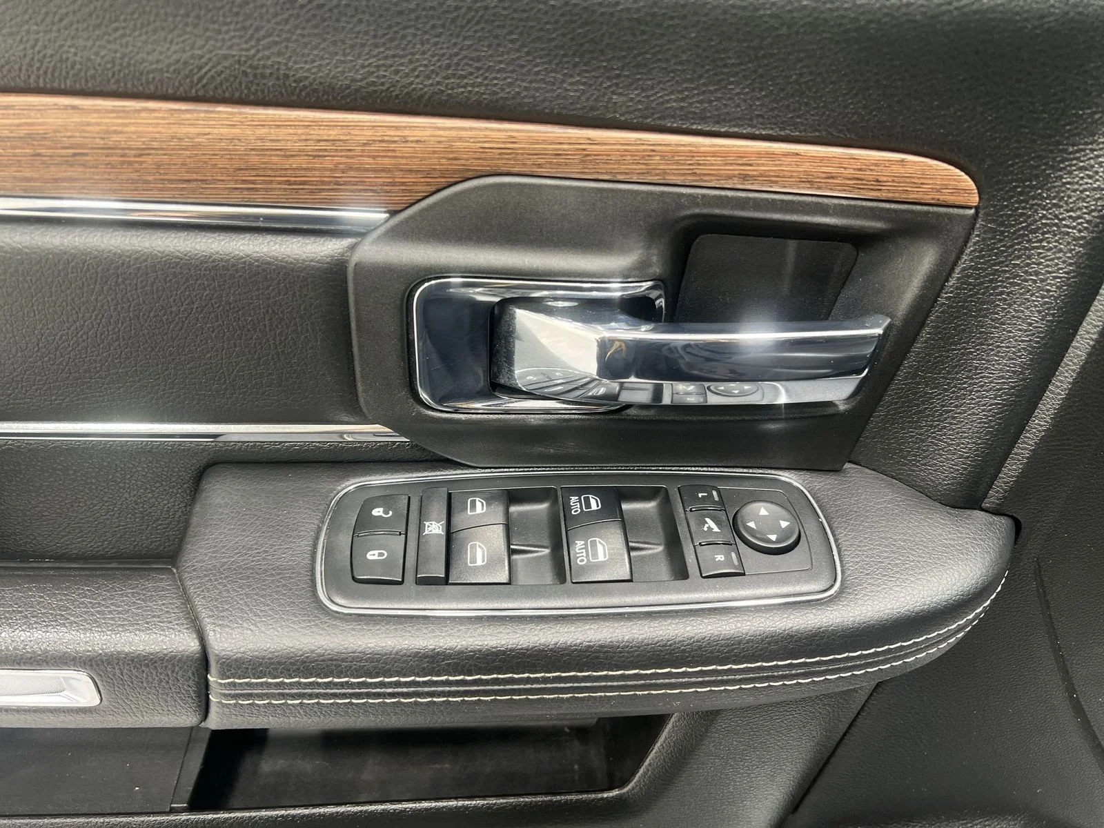 2018 RAM Ram 3500 Pickup Laramie - Photo 13
