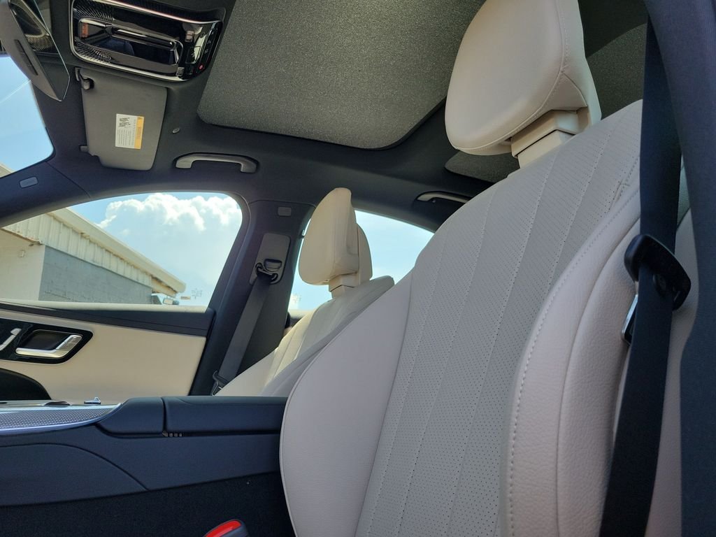 New 2026 MANUFAKTUR Moonlight White Metallic Mercedes-Benz E 350 image 22