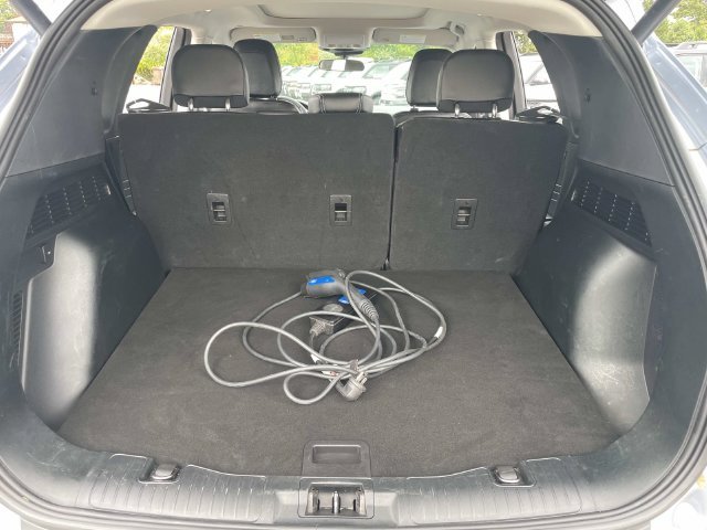 Used 2022 Blue Ford SEL image 8
