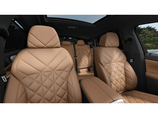 New 2026 Alpine White BMW xDrive40i image 11