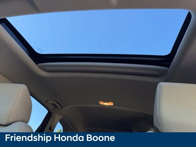 Used 2019 Red Honda Touring image 36