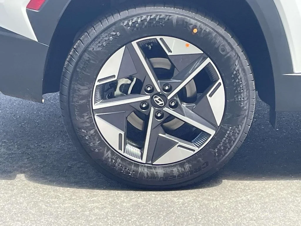 New 2026 White Hyundai SEL image 7