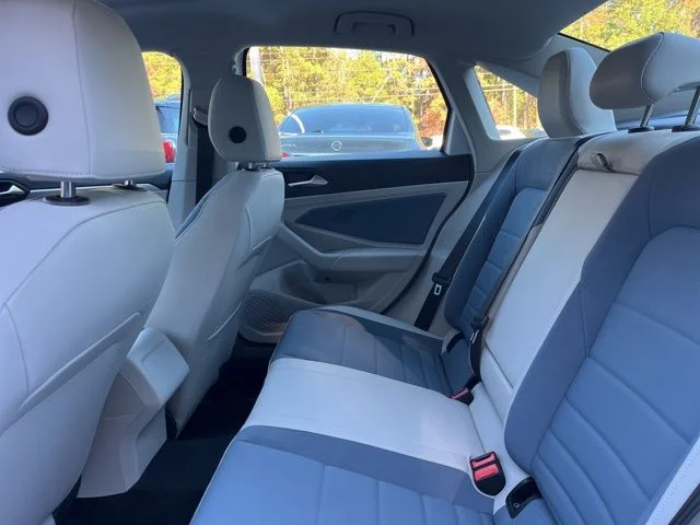 2026 Volkswagen Jetta SE - Photo 12