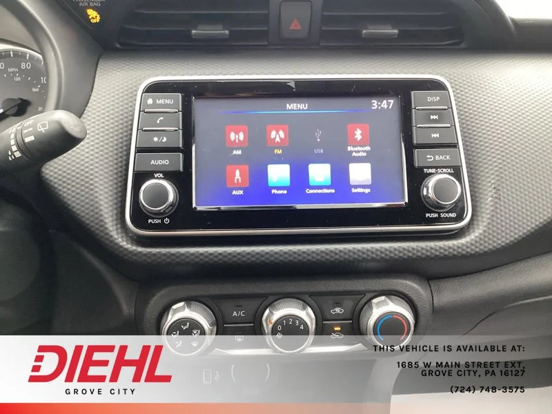 Used 2021 Gray Nissan S image 31