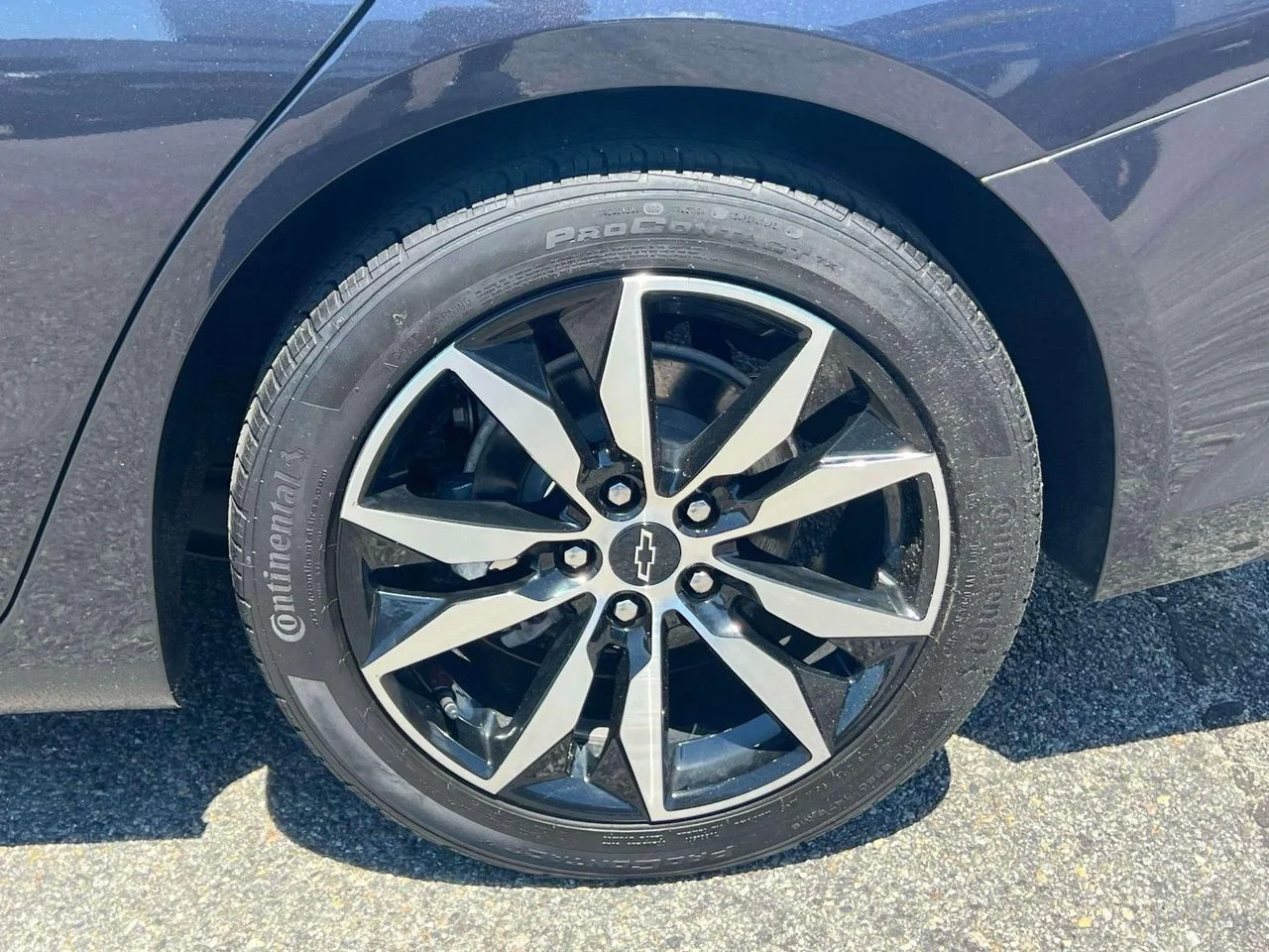 Used 2022 Dark Ash Metallic Chevrolet FWD RS image 11