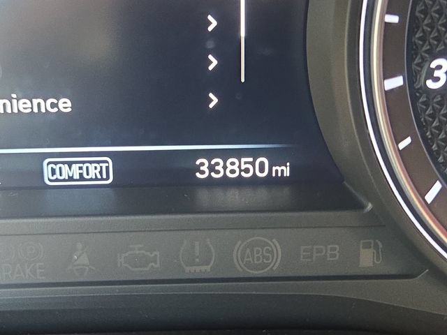 Used 2021 Red Genesis 2.0T image 6