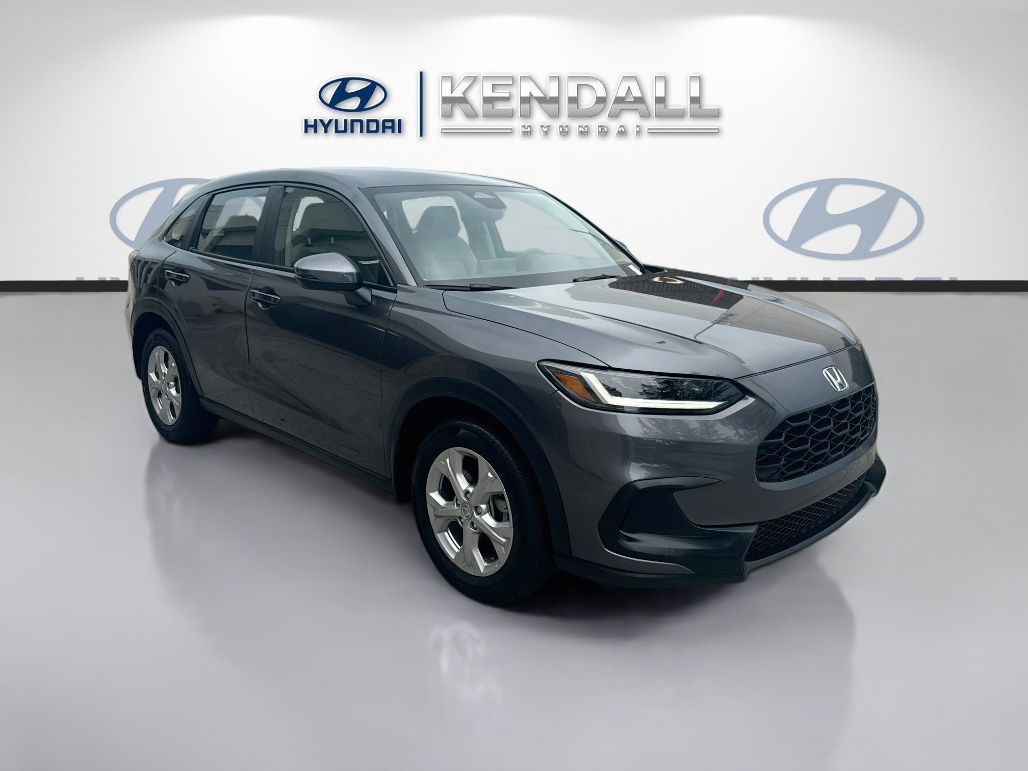 Used 2025 Urban Gray Pearl Honda LX image 1