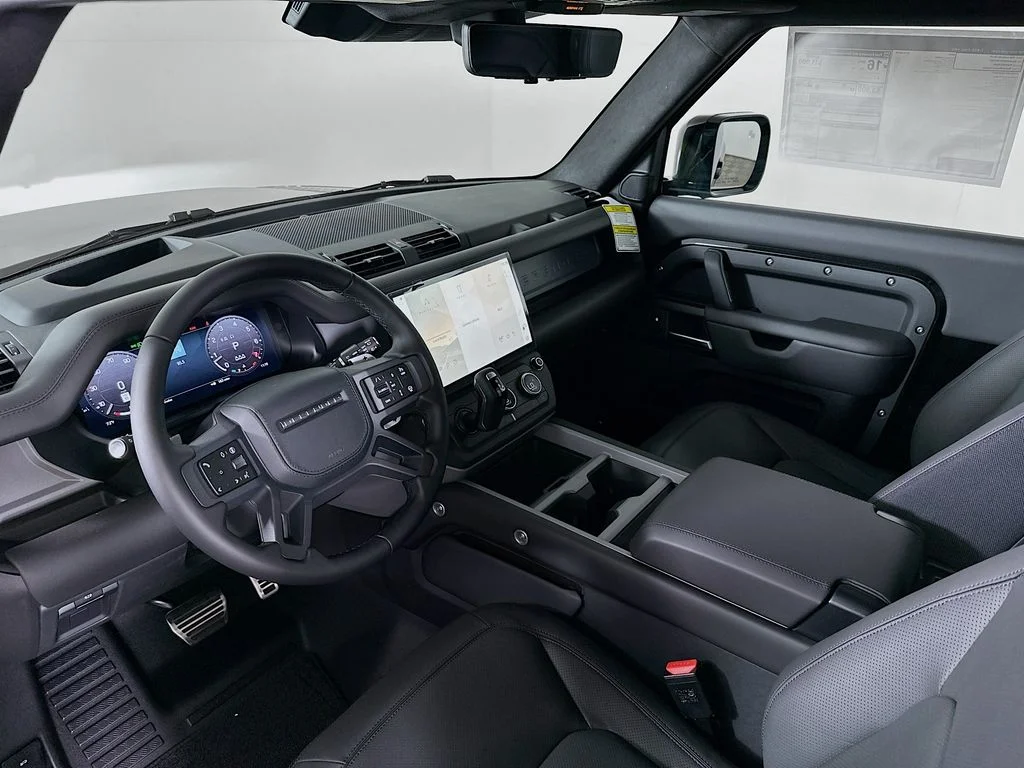 New 2026 Santorini Black Land Rover V8 image 10