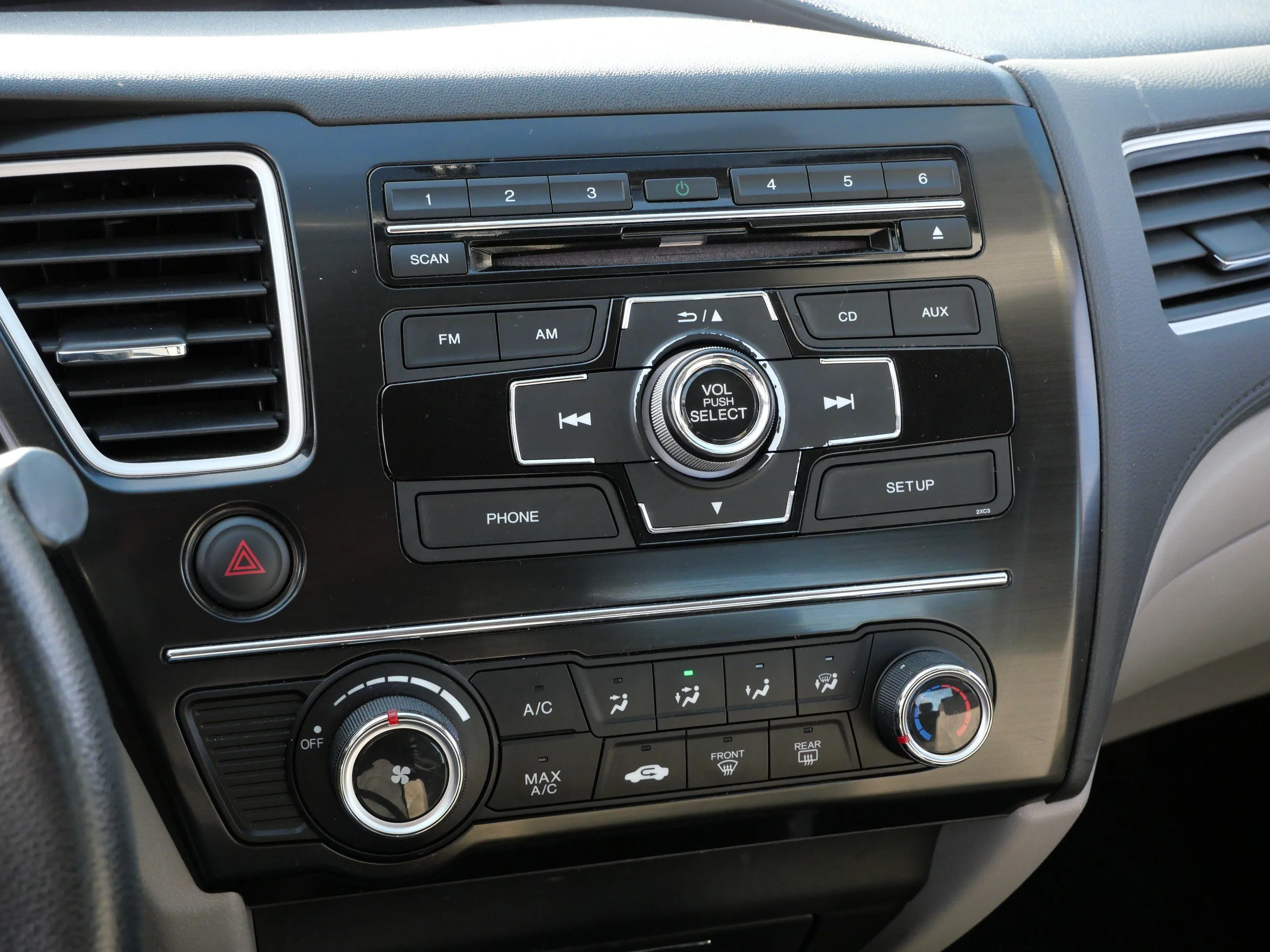Used 2013 Polished Metal Metallic Honda LX image 16