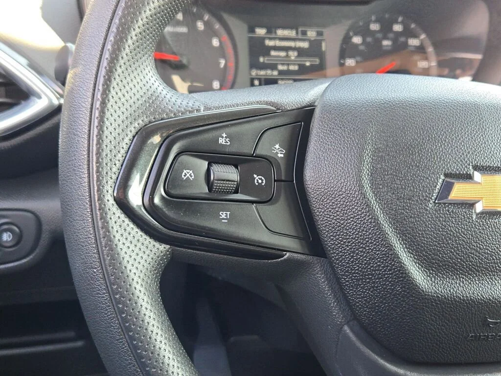 Used 2023 Sterling Gray Metallic Chevrolet LT image 27
