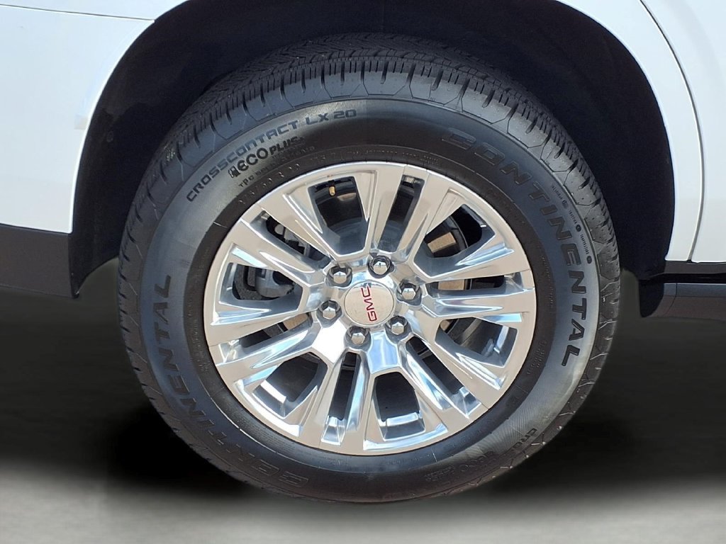 Used 2025 White GMC Denali image 9