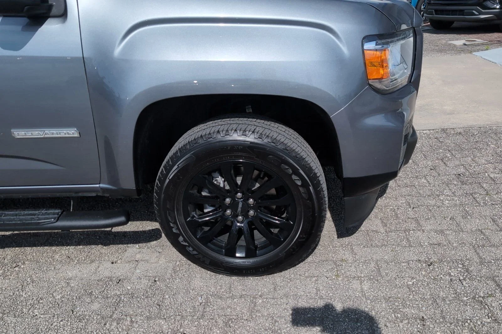 Used 2022 Satin Steel Metallic GMC Elevation image 4