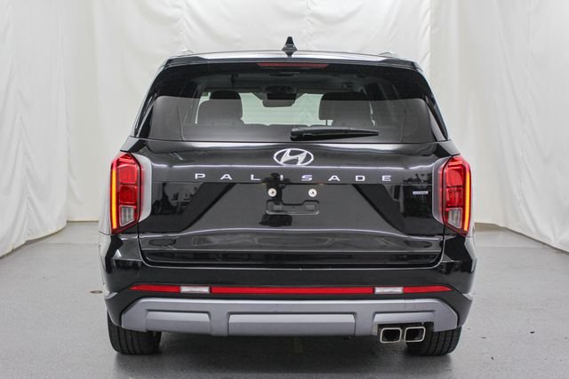 Used 2024 Black Hyundai Limited image 7