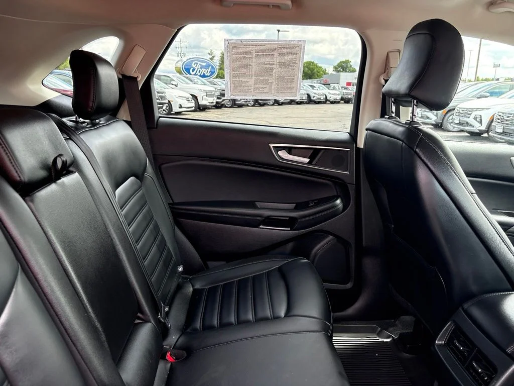 Used 2024 Oxford White Ford SEL image 30