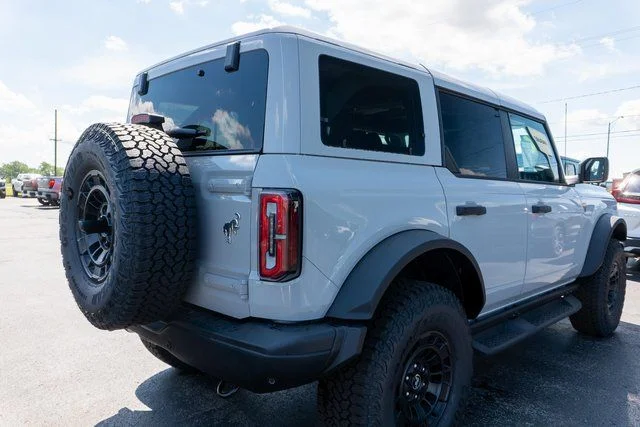 New 2026 Avalanche Gray Ford Badlands® image 6