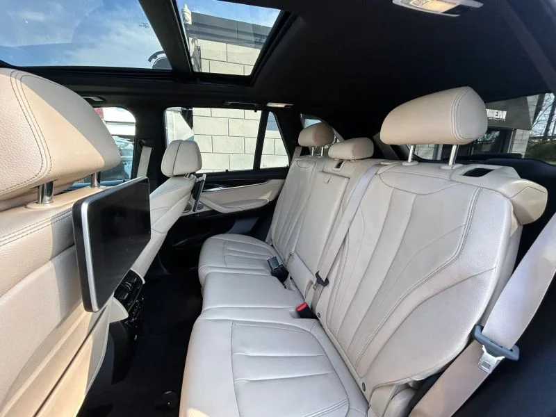 Used 2018 Blue BMW xDrive35i Sport Utility 4D image 28