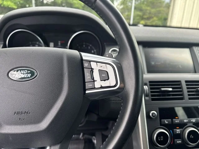 Used 2017  Land Rover HSE image 18