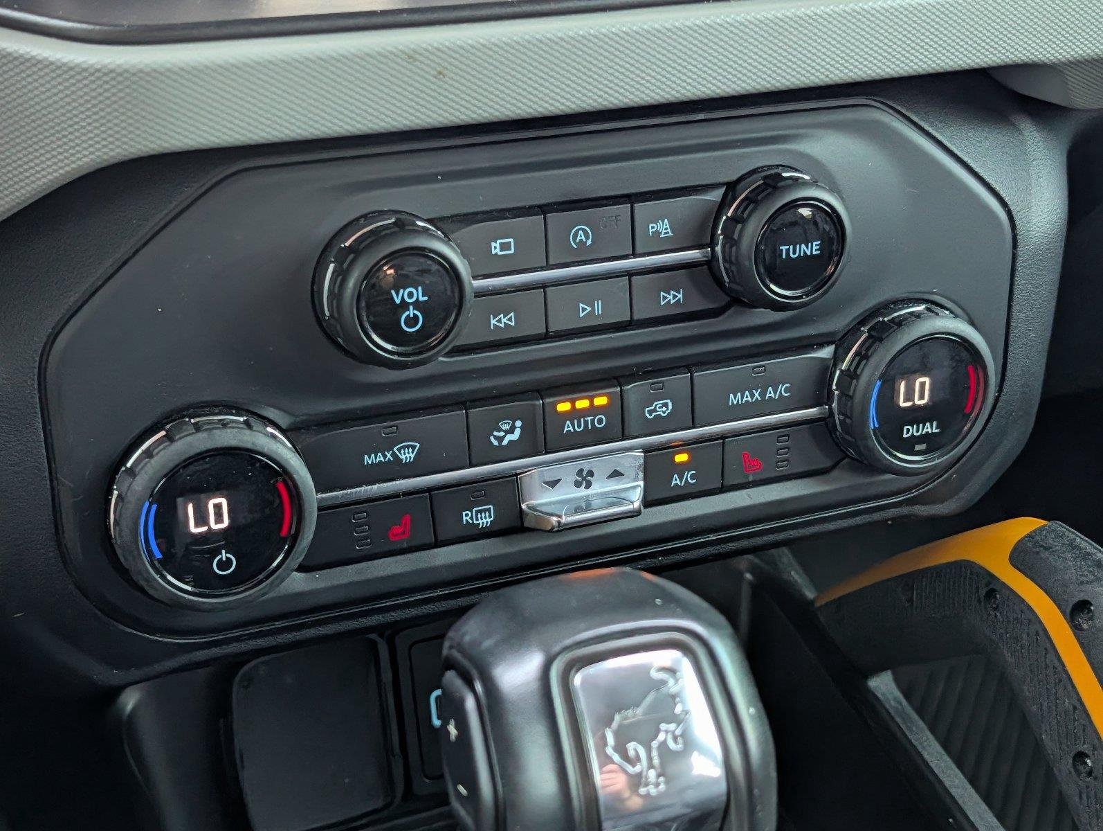 Used 2021 Oxford White Ford Badlands Advanced image 17