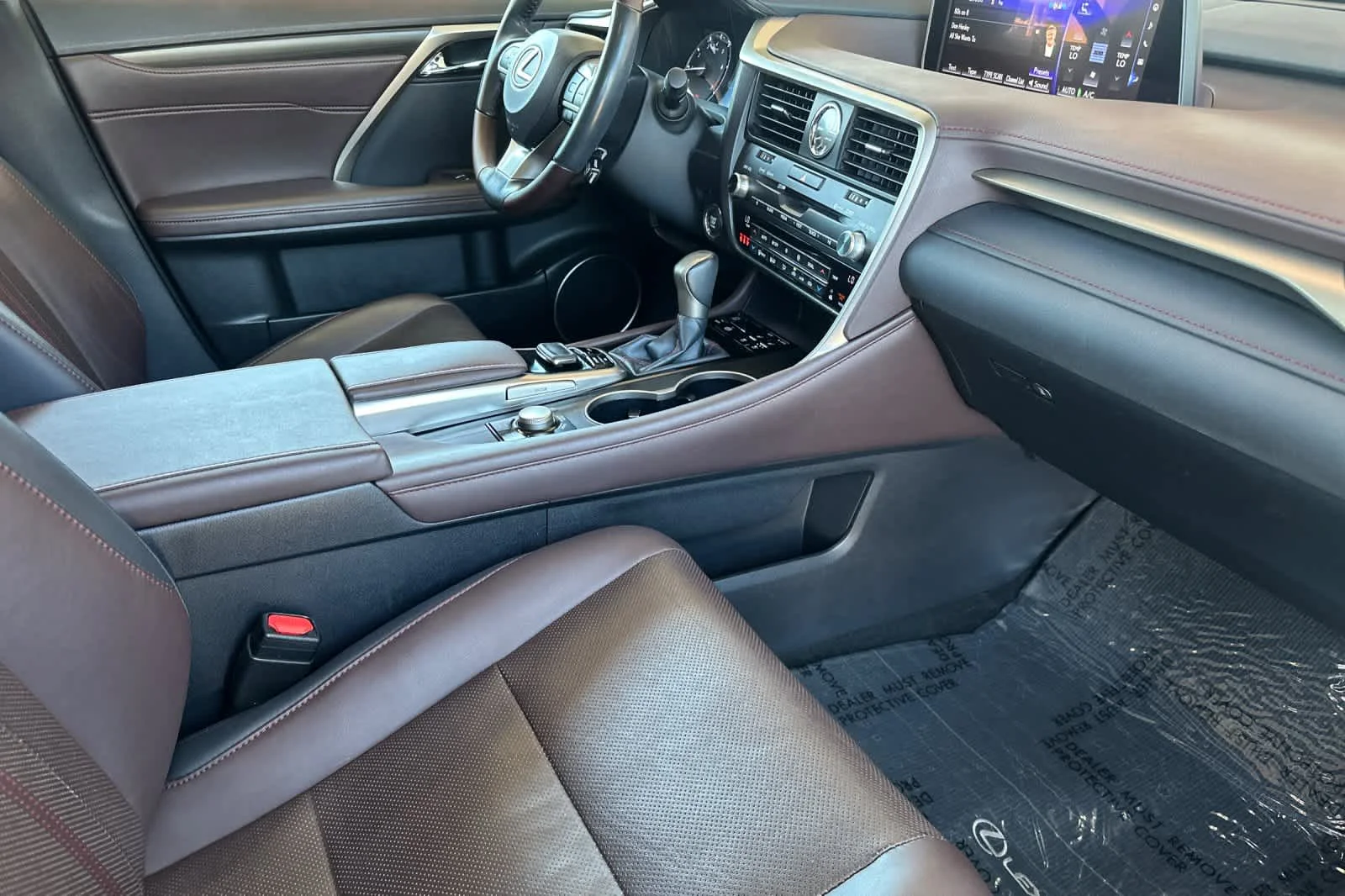 Used 2019 Eminent White Pearl Lexus  image 17