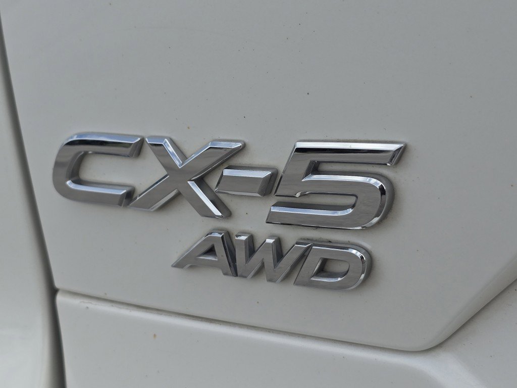 Used 2019 Snowflake White Pearl Mica Mazda Grand Touring image 26
