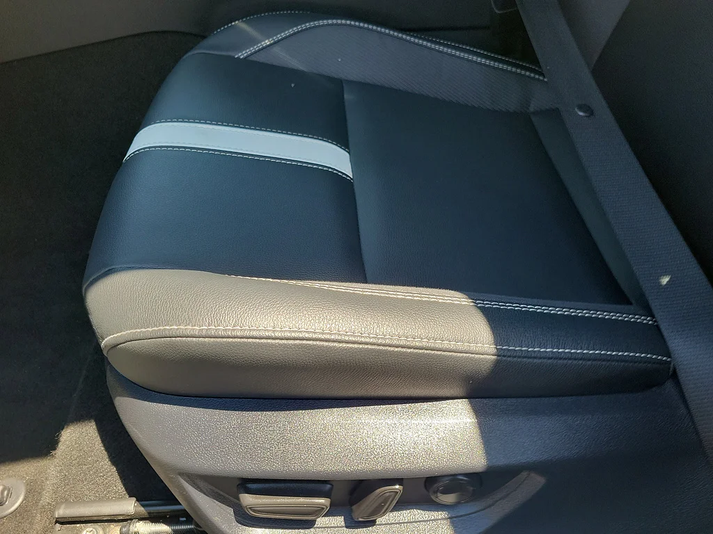 Used 2026 Ice Cap Toyota SE image 15
