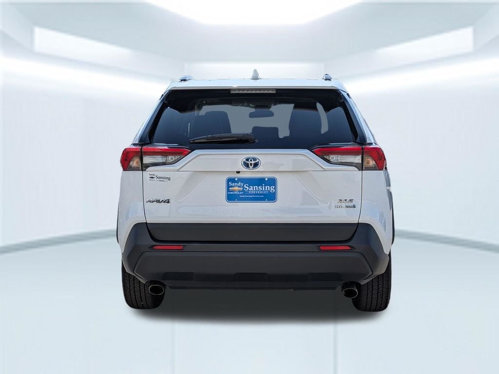 Used 2023 White Toyota XLE image 5
