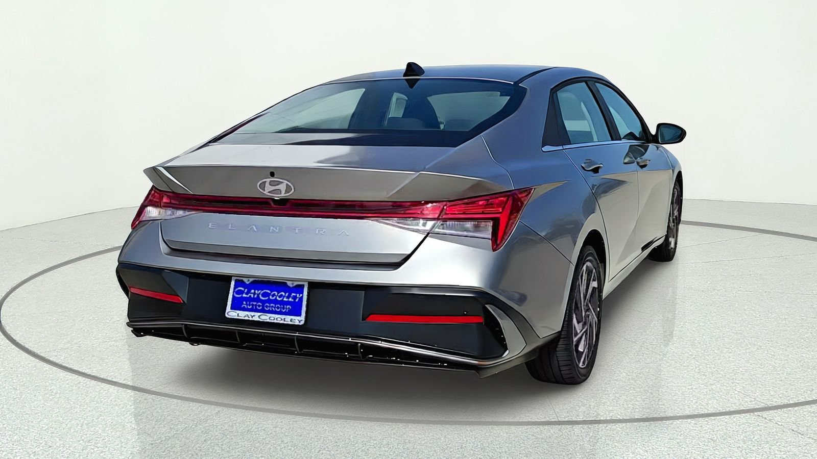 2025 Hyundai Elantra SEL - Photo 8