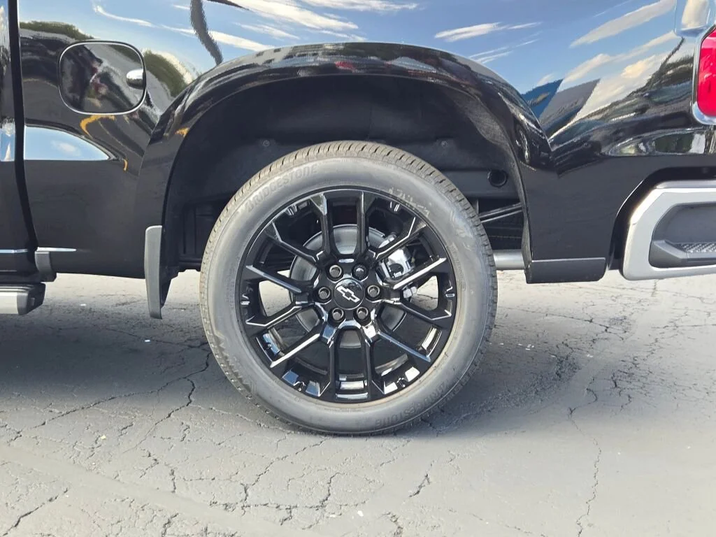 2026 Chevrolet Silverado 1500 LTZ - Photo 16