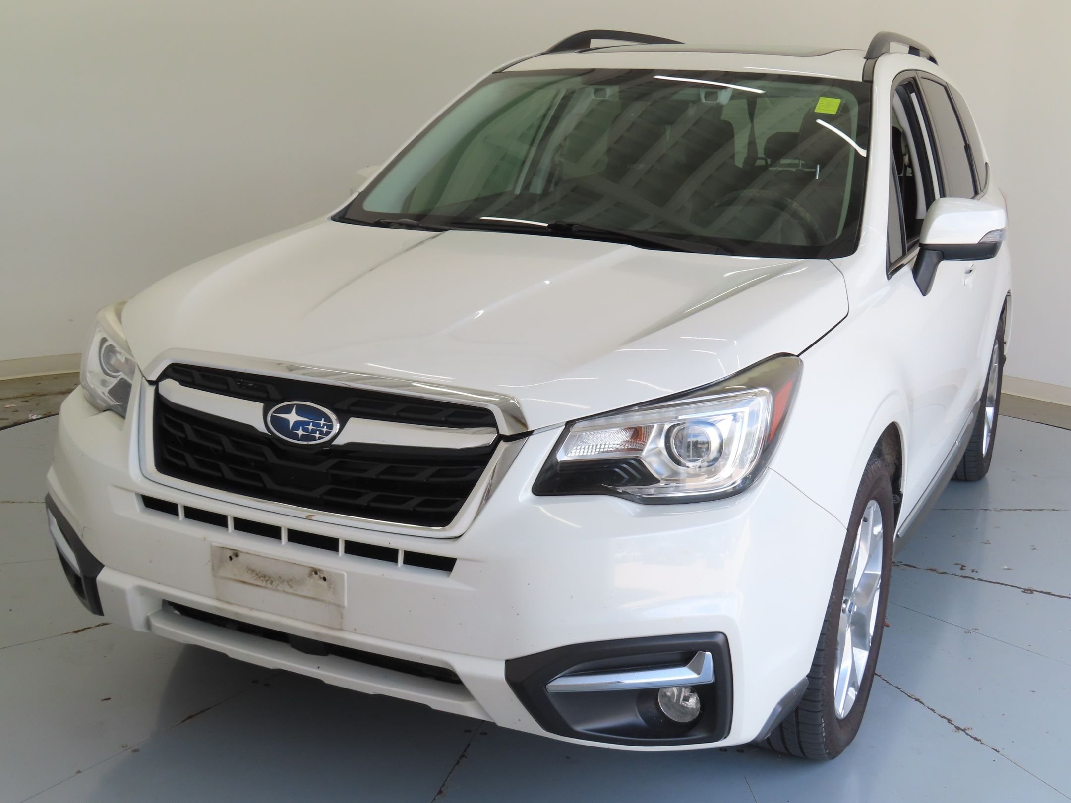 Used 2017 White Subaru 2.5i Touring image 8